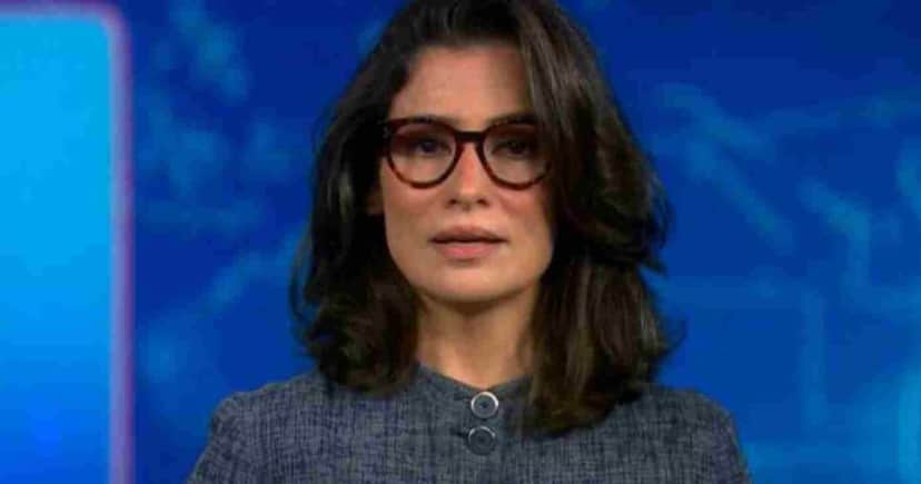 Renata Vasconcellos no Jornal Nacional (Foto: Reprodução / Globo) Renata Vasconcellos no Jornal Nacional (Foto: Reprodução / Globo)