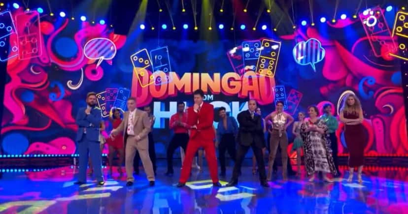 Luciano Huck, Rodrigo Faro, Ed Gama e Sabrina Sato ao som de Dominó — Foto: TV Globo Luciano Huck, Rodrigo Faro, Ed Gama e Sabrina Sato ao som de Dominó — Foto: TV Globo