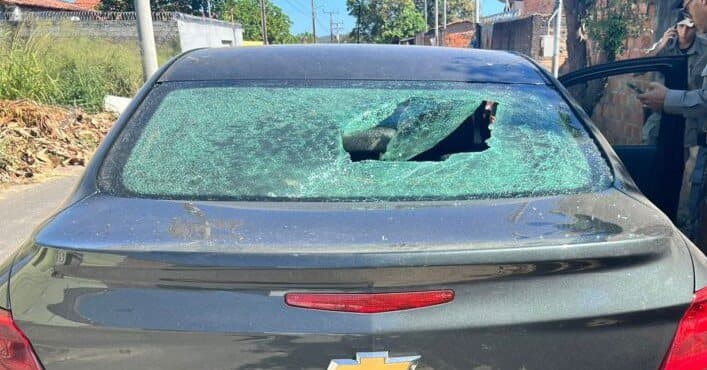 O carro do ator acabou sendo atingido por uma moto e ficou parcialmente danificado - Foto: Internet O carro do ator acabou sendo atingido por uma moto e ficou parcialmente danificado - Foto: Internet