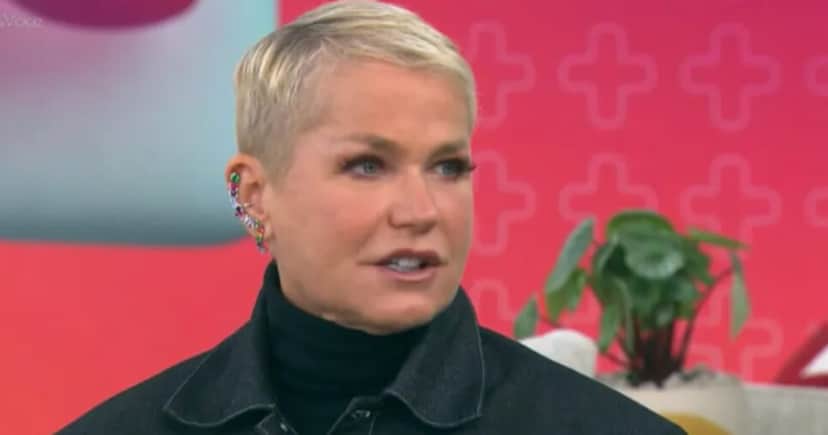 Xuxa fez isso com cantora (Foto: TV Globo) Xuxa fez isso com cantora (Foto: TV Globo)