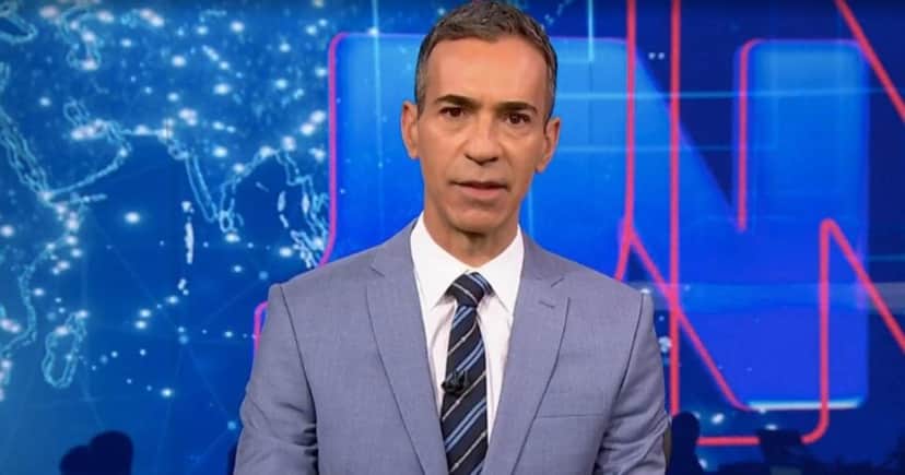 César Tralli no Jornal Nacional (Foto: Reprodução / Globo) César Tralli no Jornal Nacional (Foto: Reprodução / Globo)