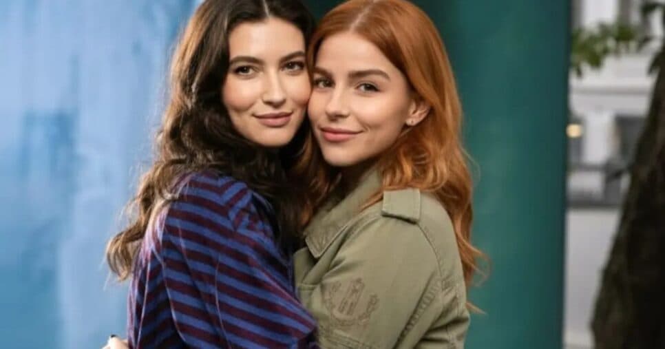 Juquinha (Gabriela Medvedovski) e Lorena (Alanis Guillen) - Foto: Divulgação Globo Juquinha (Gabriela Medvedovski) e Lorena (Alanis Guillen) - Foto: Divulgação Globo