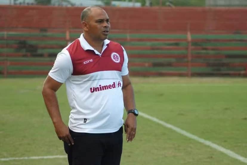 Morre o técnico de futebol Mauro Soares (Foto: Reprodução/ Internet) Morre o técnico de futebol Mauro Soares (Foto: Reprodução/ Internet)