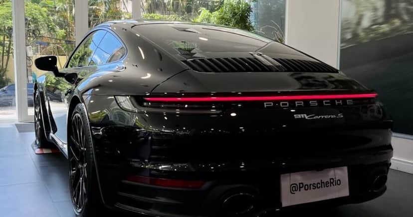 Porsche 911 Carrera (Foto Reprodução/YouTube) Porsche 911 Carrera (Foto Reprodução/YouTube)