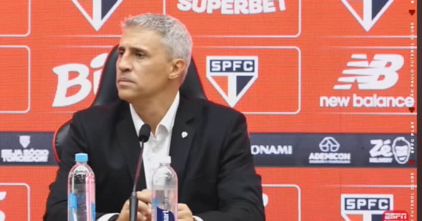 Veja quem será o titular que o São Paulo liberou para o rival (Foto: TV São Paulo) Veja quem será o titular que o São Paulo liberou para o rival (Foto: TV São Paulo)