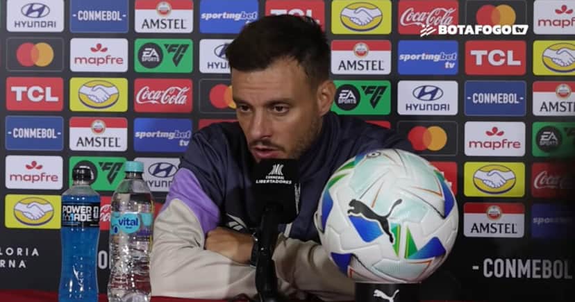 Esse foi o pedido de Anselmi ao Botafogo (Foto: TV Botafogo) Esse foi o pedido de Anselmi ao Botafogo (Foto: TV Botafogo)
