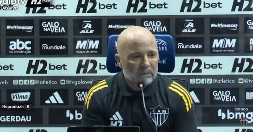 Veja em quem Sampaoli está de olho para reforçar o Galo (Foto: TV Galo) Veja em quem Sampaoli está de olho para reforçar o Galo (Foto: TV Galo)