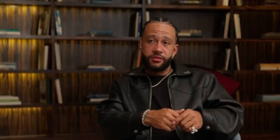 Memphis Depay está em fim de contrato com o Corinthians (Reprodução: Romário TV / Youtube) Memphis Depay está em fim de contrato com o Corinthians (Reprodução: Romário TV / Youtube)