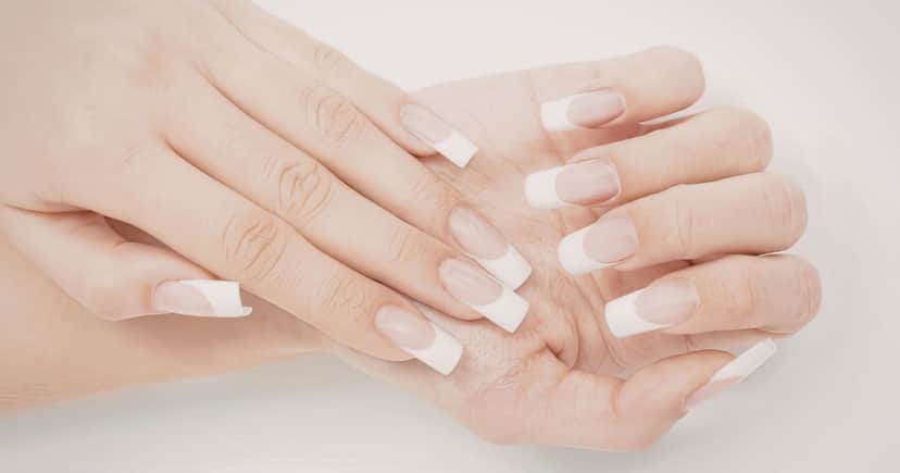Unhas com francesinhas (Foto: Canva) Unhas com francesinhas (Foto: Canva)