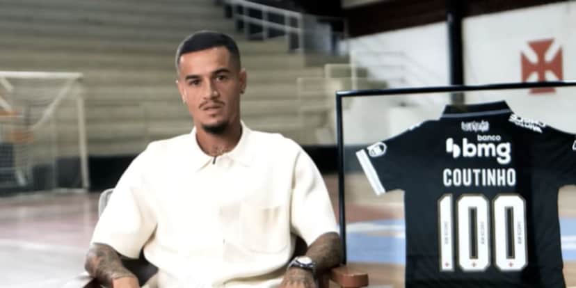 Coutinho completou 100 jogos com a camisa do Vasco (Reprodução: Youtube) Coutinho completou 100 jogos com a camisa do Vasco (Reprodução: Youtube)