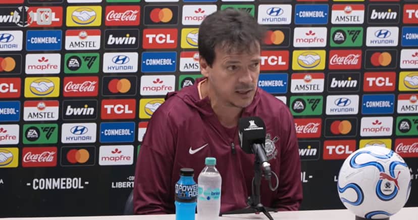 Diniz (Foto: Corinthians TV) Diniz (Foto: Corinthians TV)
