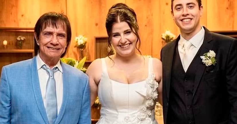 Roberto Carlos no casamento da neta Giovanna (Foto: Reprodução) Roberto Carlos no casamento da neta Giovanna (Foto: Reprodução)