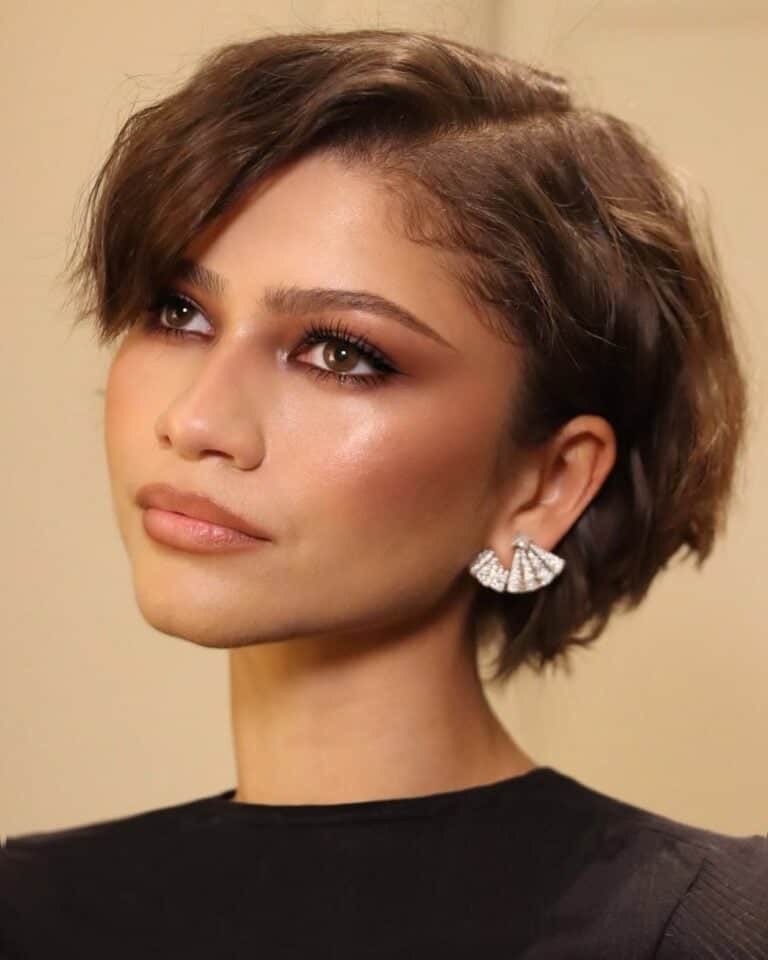 Zendaya adotou o corte de cabelo trixie cut (Foto: Reprodução/ Instagram) Zendaya adotou o corte de cabelo trixie cut (Foto: Reprodução/ Instagram)