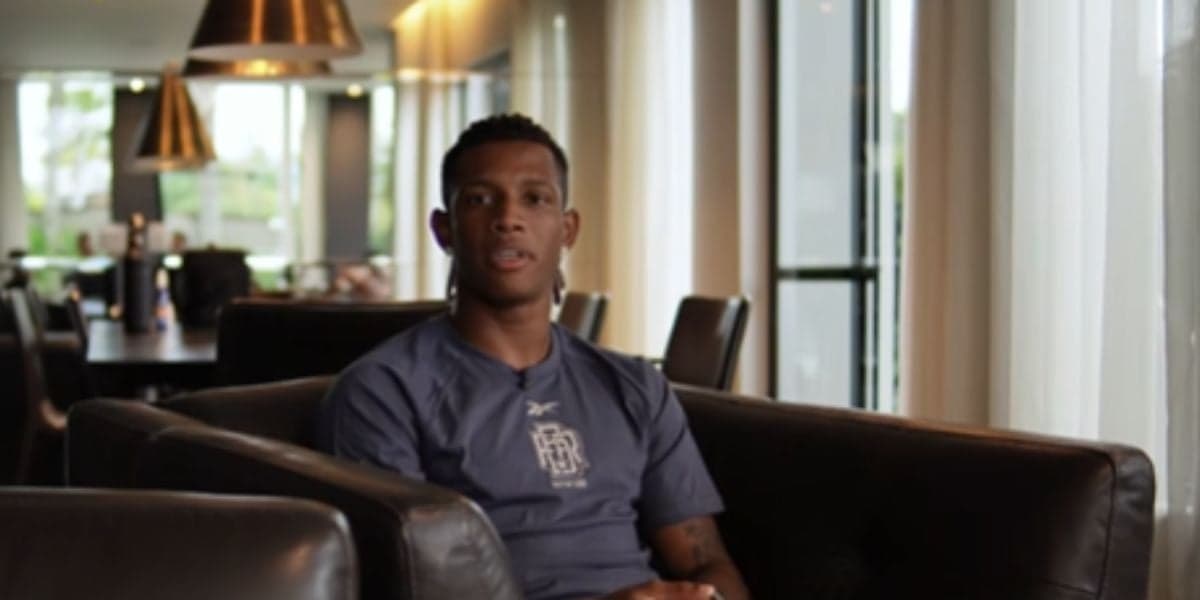 Danilo entrou no radar do Manchester United (Reprodução: Caze TV / Youtube) Danilo entrou no radar do Manchester United (Reprodução: Caze TV / Youtube)