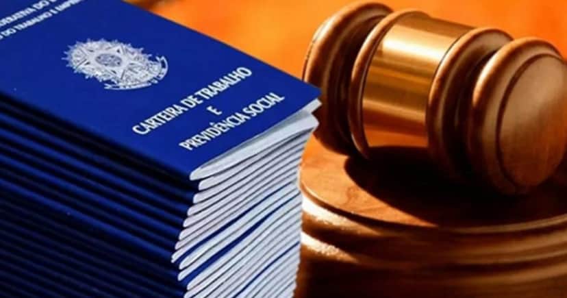 Confira os 4 avisos sobre atestado segundo lei trabalhista (Foto: Divulgação) Confira os 4 avisos sobre atestado segundo lei trabalhista (Foto: Divulgação)