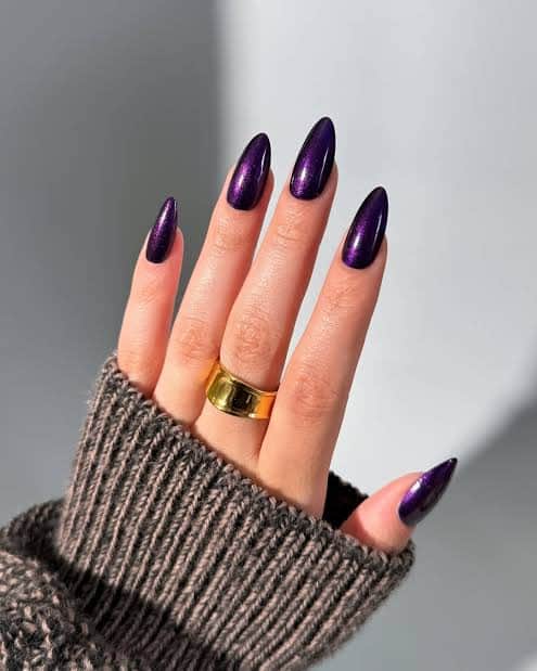 Esmalte Roxo Profundo (Foto Reprodução/@nailsbybrooke) Esmalte Roxo Profundo (Foto Reprodução/@nailsbybrooke)