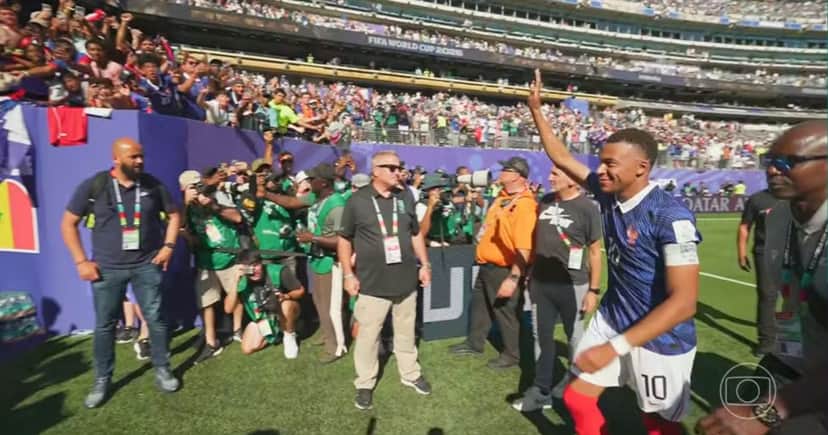 Mbappé (Foto: Reprodução / Globo) Mbappé (Foto: Reprodução / Globo)