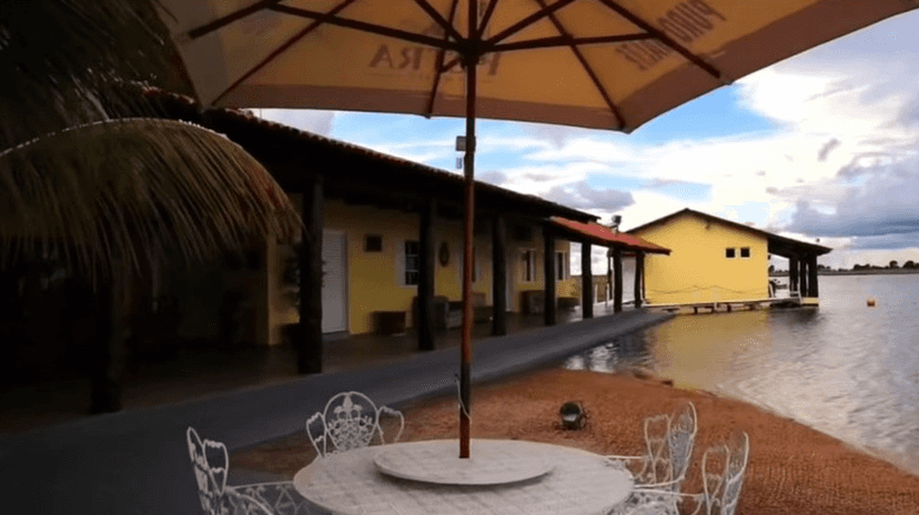 A casa principal da fazenda Talismã (Foto: Reprodução / YouTube) A casa principal da fazenda Talismã (Foto: Reprodução / YouTube)