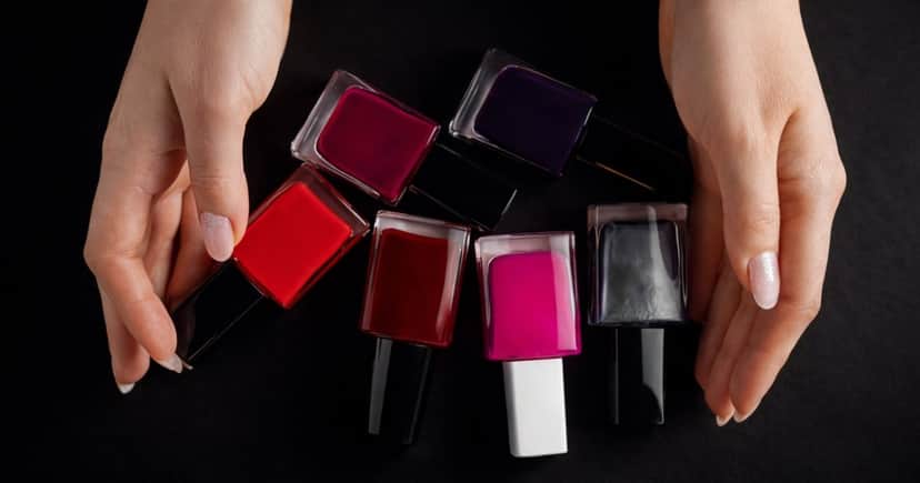 Saiba quais são as cores de esmalte que mais passam ares de sofisticação nas unhas (Foto Reprodução/Montagem/Lennita/TV Foco/Canva/Freepik/GMN) Saiba quais são as cores de esmalte que mais passam ares de sofisticação nas unhas (Foto Reprodução/Montagem/Lennita/TV Foco/Canva/Freepik/GMN)