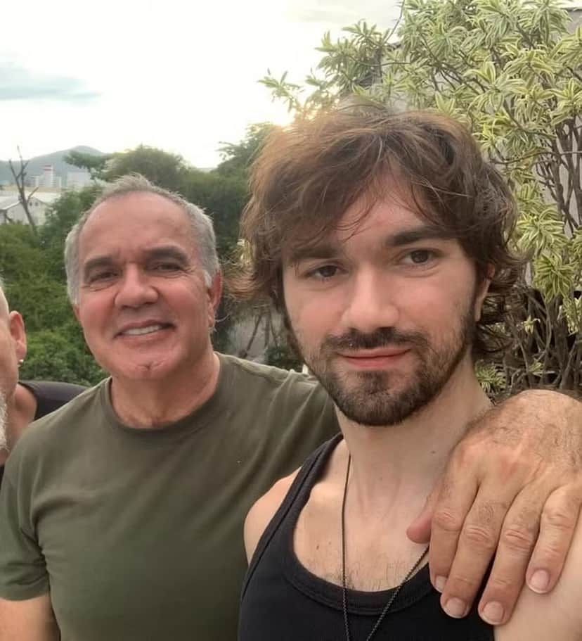 Humberto Martins posa com o filho homônimo que também é ator — Foto: Reprodução/ Instagram Humberto Martins posa com o filho homônimo que também é ator — Foto: Reprodução/ Instagram