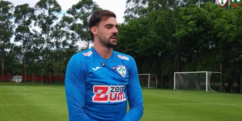 Bruno Bertinato, goleiro da Portugesa emprestado ao Palmeiras (Foto- YouTube Portugesa TV) Bruno Bertinato, goleiro da Portugesa emprestado ao Palmeiras (Foto- YouTube Portugesa TV)