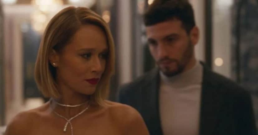 Dora (Mariana Ximenes) e André (Henrique Barreira) em Quem Ama Cuida (Foto: Reprodução / Globo) Dora (Mariana Ximenes) e André (Henrique Barreira) em Quem Ama Cuida (Foto: Reprodução / Globo)