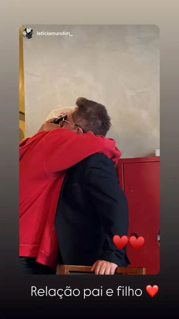Poliana Rocha publica foto de Leonardo e Zé Felipe se abraçando (Foto: Reprodução/ Instagram) Poliana Rocha publica foto de Leonardo e Zé Felipe se abraçando (Foto: Reprodução/ Instagram)