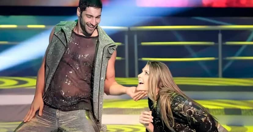 Vitor Pecoraro na "Dança dos Famosos" (Foto Reprodução/Globo) Vitor Pecoraro na "Dança dos Famosos" (Foto Reprodução/Globo)