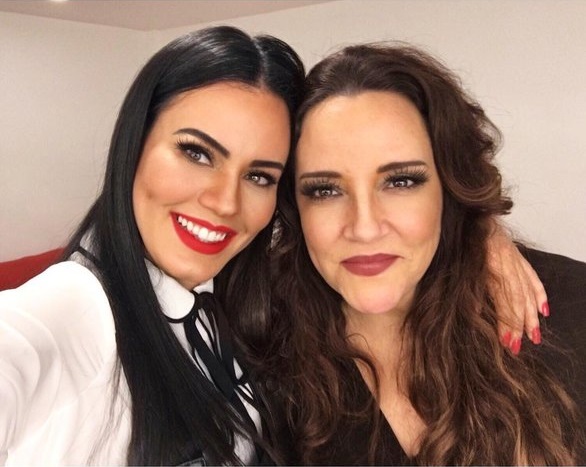 Letícia Lima e Ana Carolina protagonizam cena romântica na web