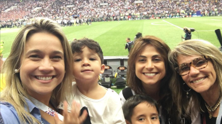 Fernanda, Priscila, Martha e os dois filhos (Foto: Reprodução/Instagram)