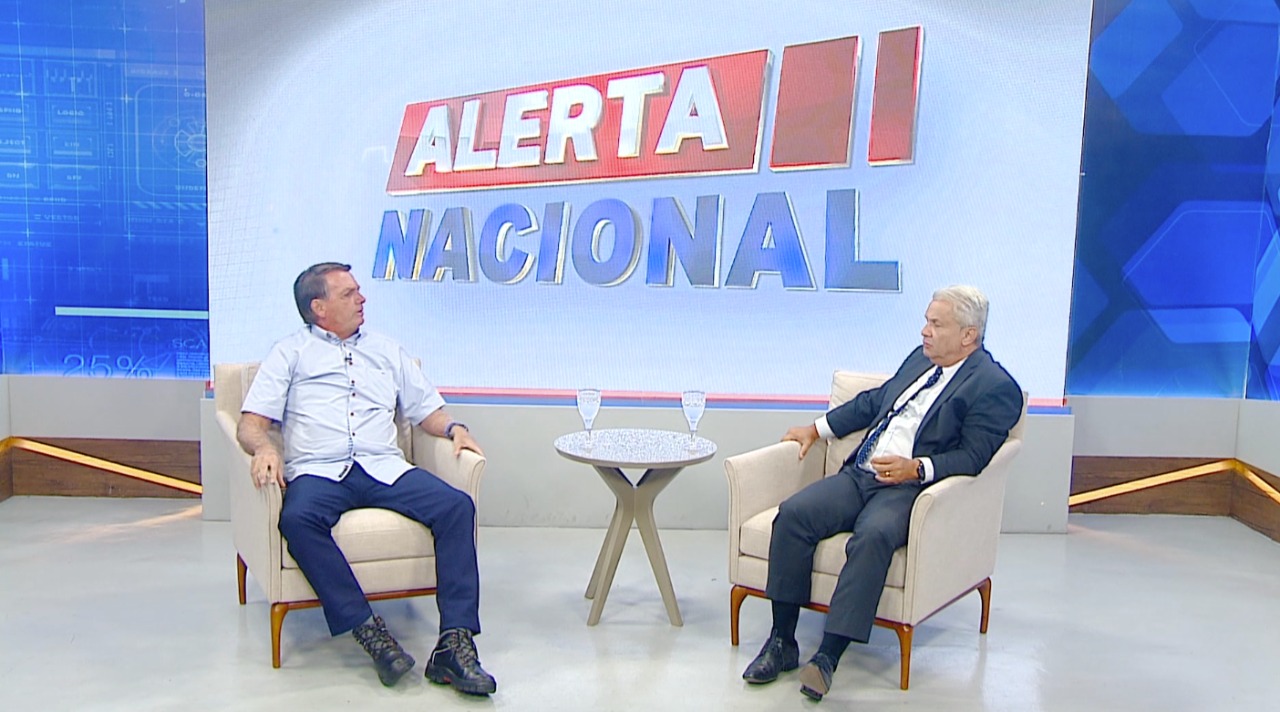 Bolsonaro concede entrevista exclusiva a Sikêra Jr na RedeTV!