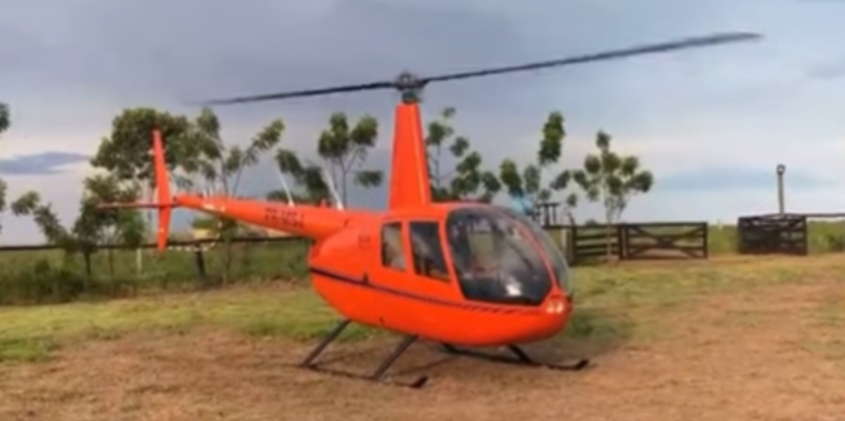 Helicóptero do cantor (Foto Reprodução/Internet)
