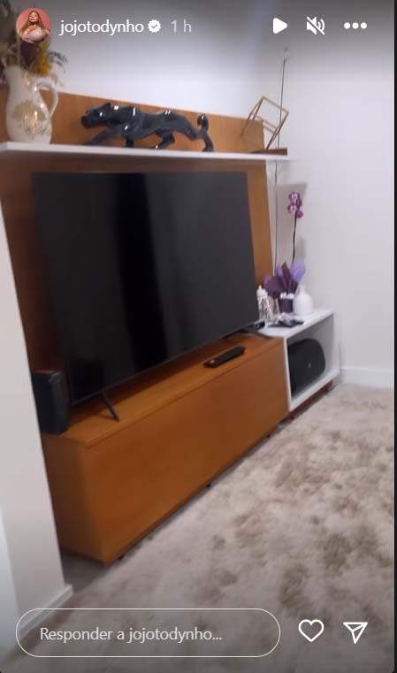 Sala de Tv da Mansão Jojo Todynho, em Taquara, Jacarepaguá, Zona Oeste do Rio de Janeiro - Foto Reprodução Instagram