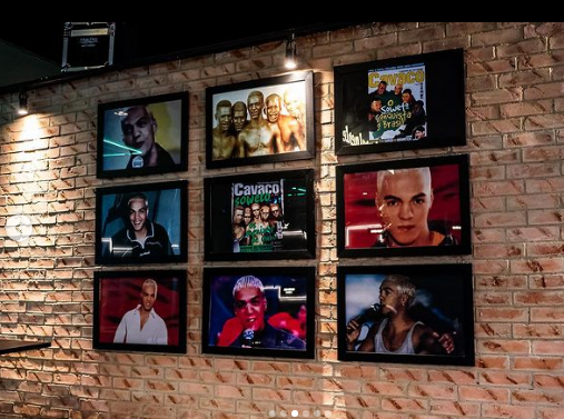 Bar do Belo conta com decoração inspirada na carreira do cantor (Foto: Reprodução Instagram)