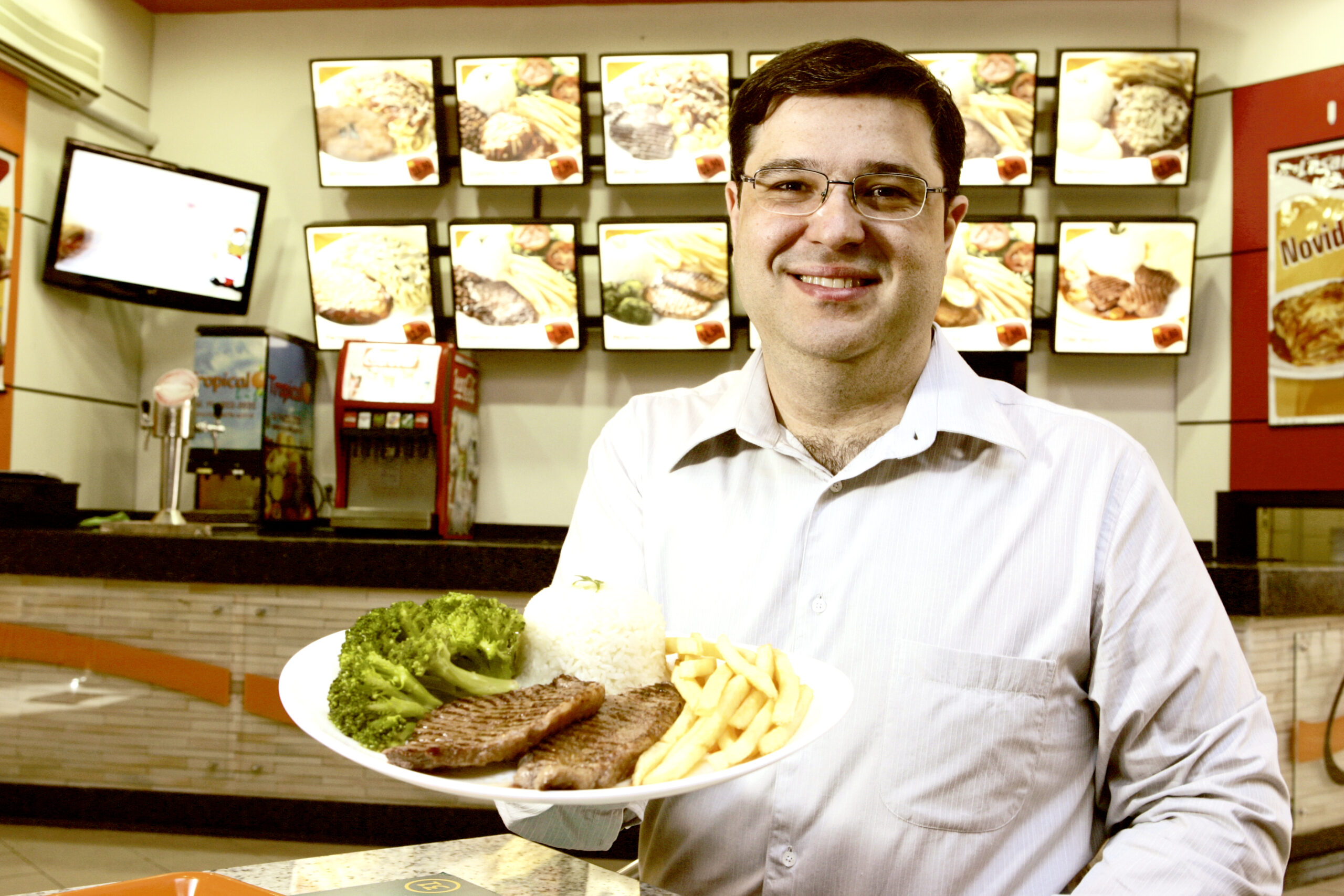 Ricardo Alves, que é fundador de uma das maiores rivais da rede, a Griletto, foi quem comprou a rede Montana Grill (Foto Reprodução/Internet)