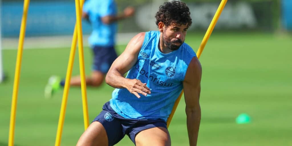 Diego Costa treinando no Grêmio (Foto: Divulgação)