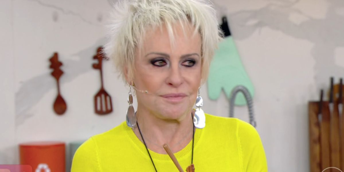 Ana Maria chorando no Mais Você (Foto: Reprodução / Globo)