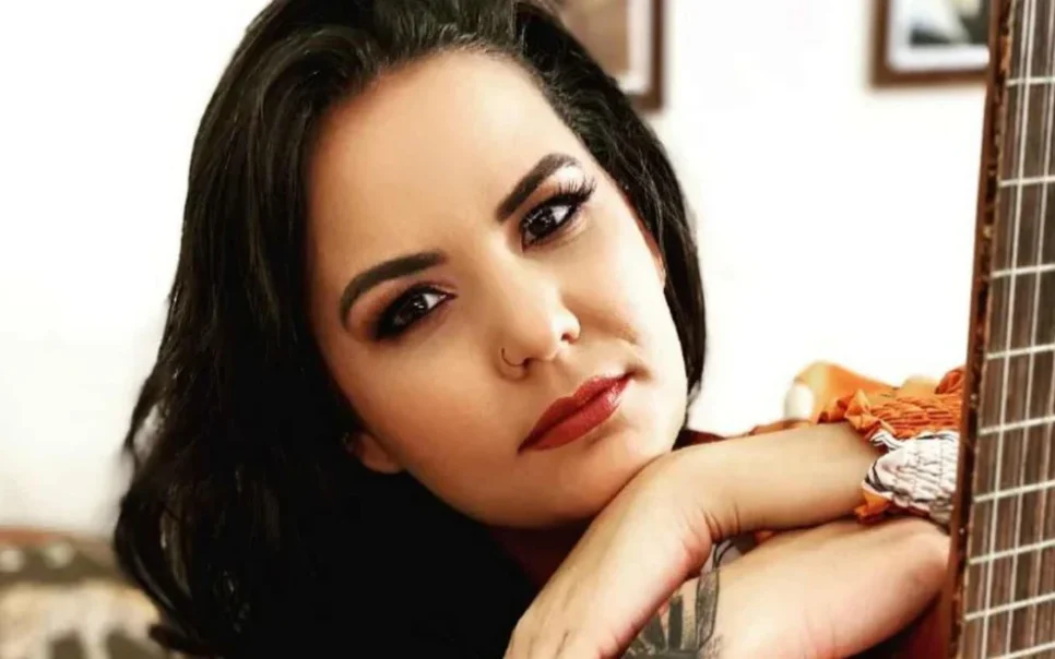 Aos 34 anos, morre a sertaneja Nanda Ferraz após acidente grave de carro - Internet
