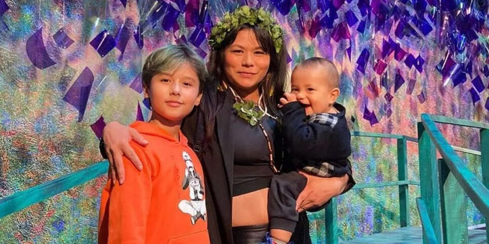 Eunice Baía com seus filhos (Foto: Reprodução - Instagram)